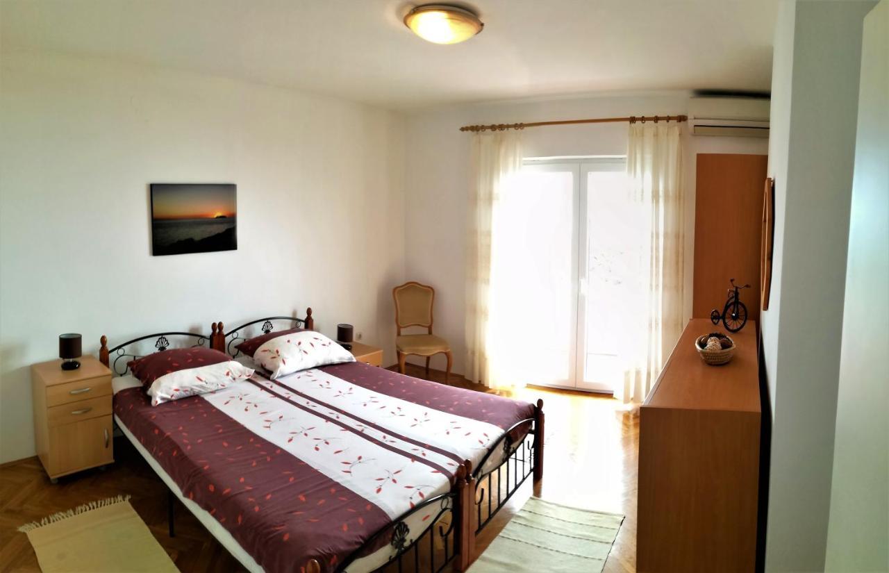 Leona Apartment Ловран Екстериор снимка