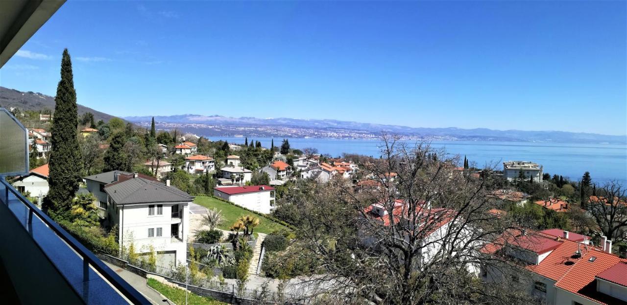 Leona Apartment Ловран Екстериор снимка