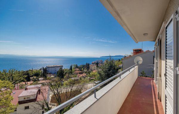 Leona Apartment Ловран Екстериор снимка